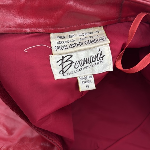 Vintage Red Leather Skirt | Berman’s | Size 6 | High-Waisted Pencil Skirt - Picture 5 of 10